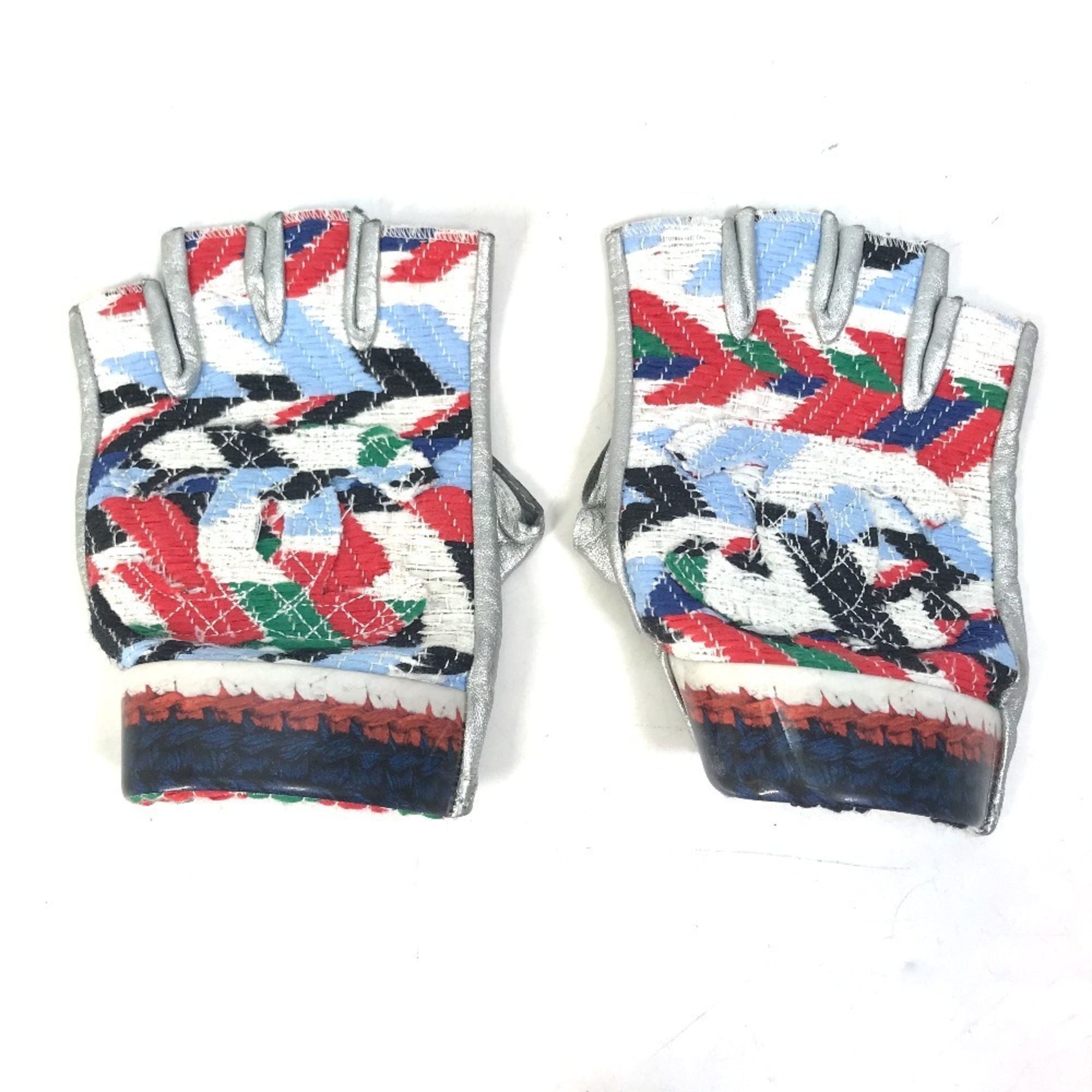 CHANEL 16S CC Coco Mark Airline Fingerless Leather Gloves, Women’s, Silver