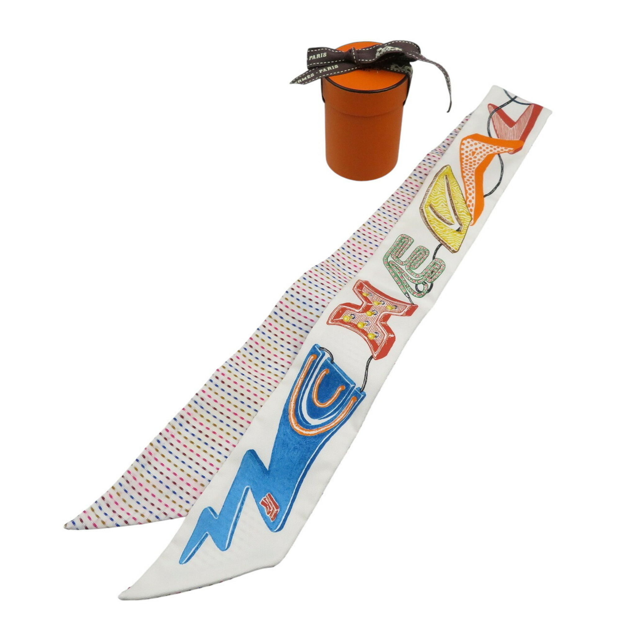 Hermes Twilly Chevroscope Neon Pointier 853954S Silk Blanc Rose Vert Scarf Muffler 1227HERMES