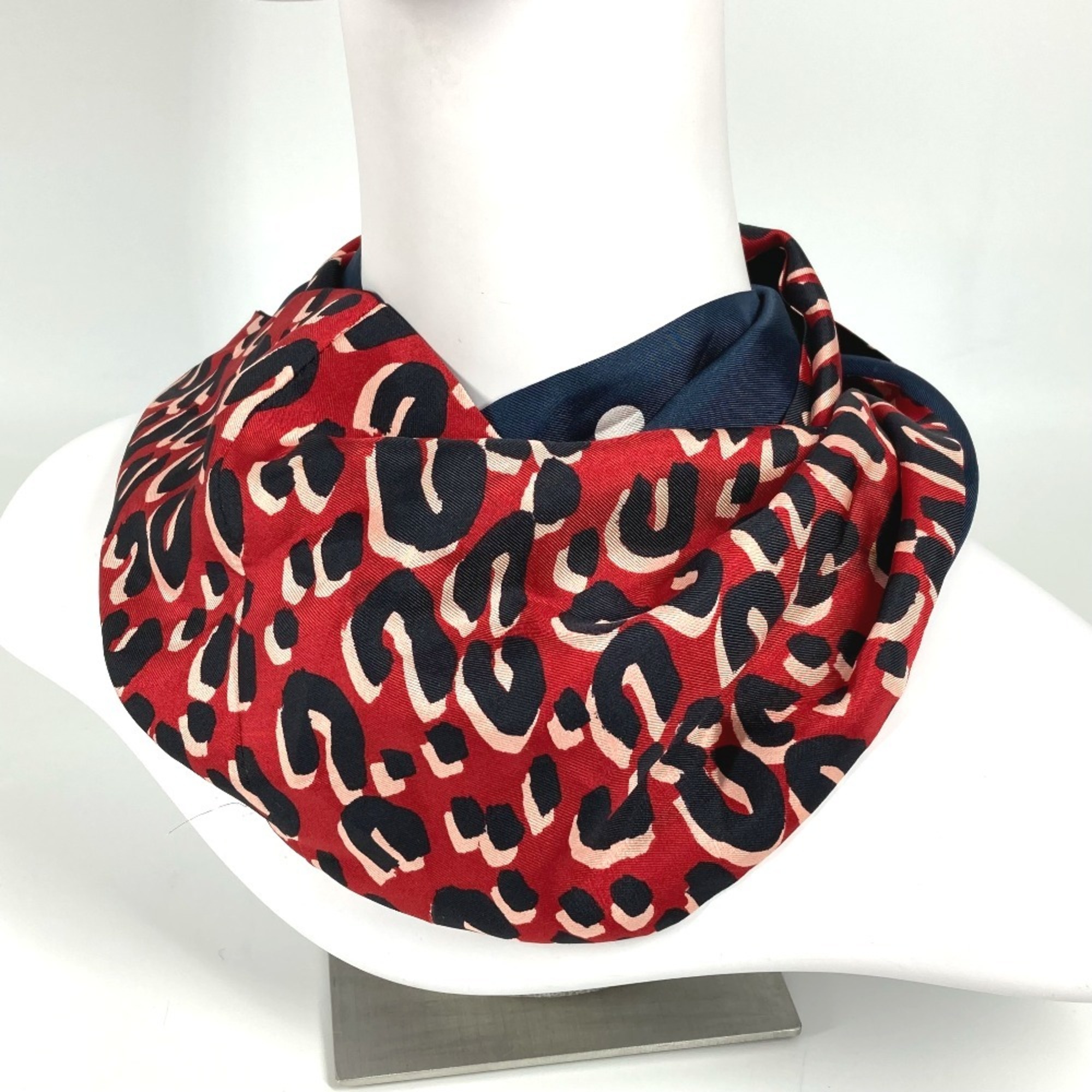 LOUIS VUITTON M74608 Leopard Snood Stole Shawl Scarf Silk Women’s Red