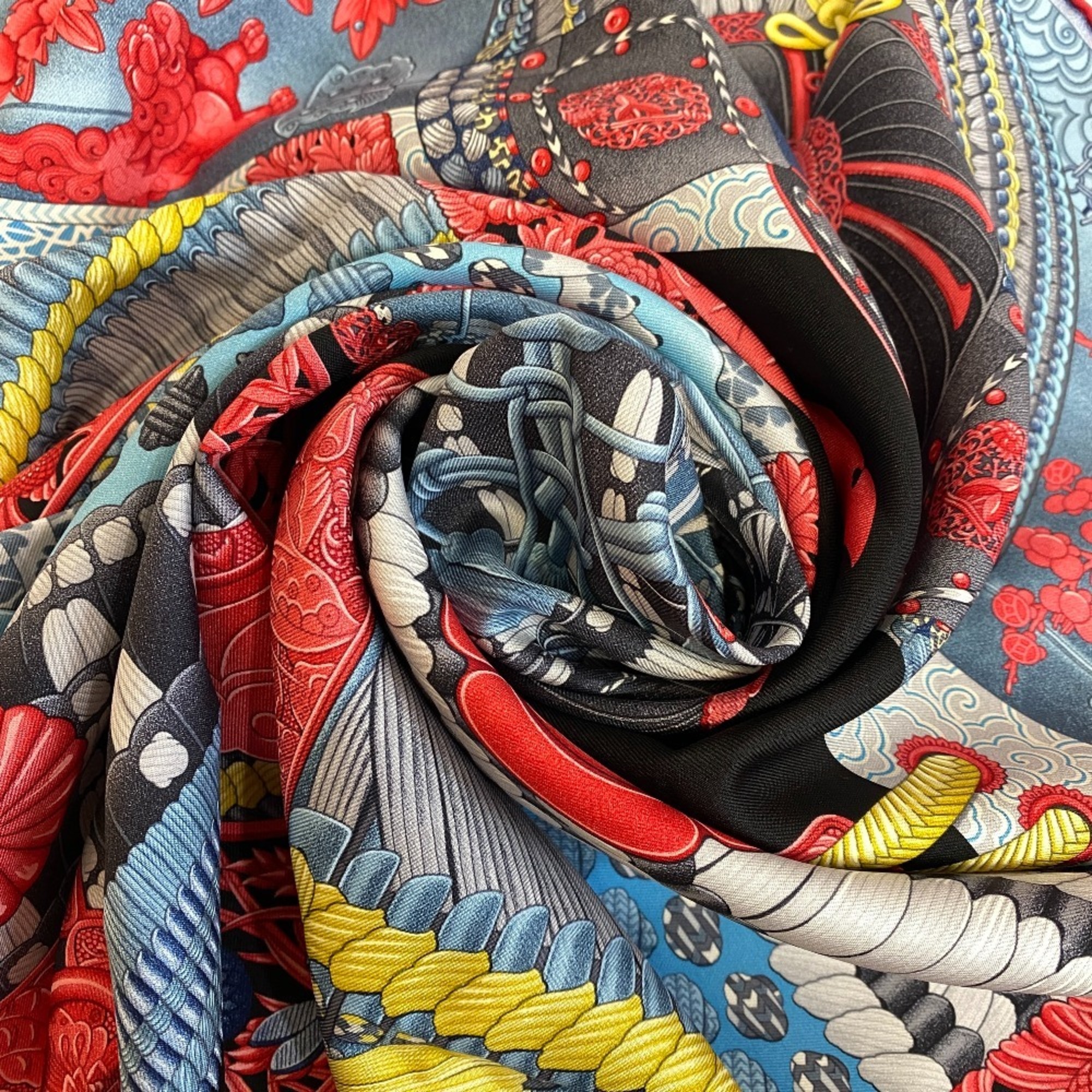 HERMES CarrÃ© 90 “PARURES DE SAMOURAIS” Samurai Armor Scarf/Muffler, Pink, Women’s